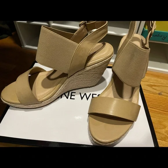 Nine West wedges - Picture 2 of 4